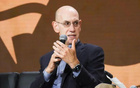 比尔·西蒙斯炮轰萧华沉默:开拓者球迷要被坑?邓顿索要近6亿公费改造球馆