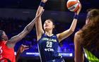 恭喜！中国女篮27岁2米01王牌首进WNBA季后赛：契合美女状元